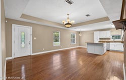 809 Peach, Ocean Springs, MS 39564