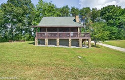 101 & 102 Meadow view Lane, Spencer, TN 38585