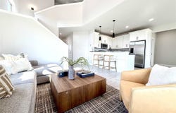 306 6th St, Elgin, OK