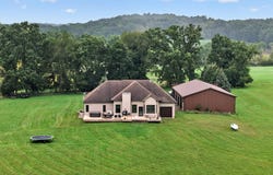 6302 County Farm Road, Jackson, MI 49201