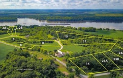 2a&2b Eagle Crest Drive, Golden Eagle, IL 62036