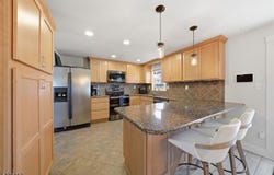 6 Woodport Ave, Jefferson Twp., NJ 07849-1252