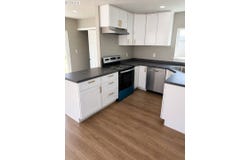 550 19th St, Springfield, OR 97477
