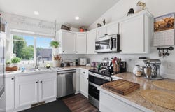 1027 S Virgil Ct, Greenacres, WA 99016