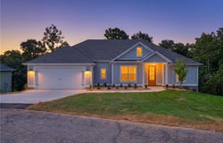 10 Errol Lane, Bella Vista, AR 72715
