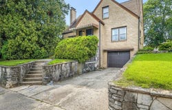 205 ST. Louis Avenue, ROCKFORD, IL 61104