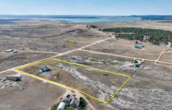 3 Quail Ln, Moorcroft, WY 82721