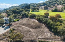 20 Adobe Ct, Orinda, CA 94563