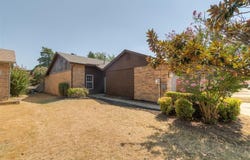 716 Stonecroft Circle, Edmond, OK 73034