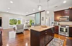 645 Custer Avenue, Evanston, IL 60202