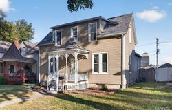 1011 13th Street, Highland, IL 62249
