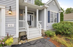 43 Sawgrass Circle, Londonderry, NH 03053