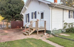 701 E Chestnut Street, Gillespie, IL 62033