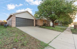 1128 Boxwood Drive, Crowley, TX 76036