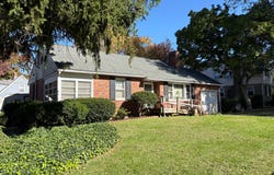 105 W KNOWLES AVENUE, GLENOLDEN, PA 19036