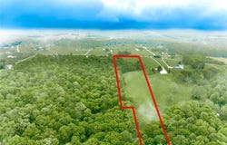 7871 S Parkhill Drive, Leavenworth, IN 47137