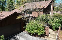 1939 Pine Drive, Kent, OH 44240