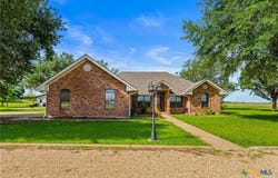 11077 County Road 440, Thorndale, TX 76577