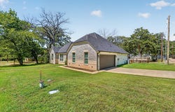 114 Dowdy Lane, Mabank, TX 75156