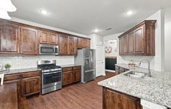 28 S Highland Drive, Sanger, TX 76266