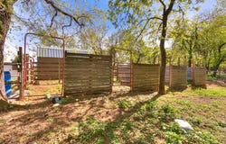 21201 E Montgomery Drive, McLoud, OK 74851