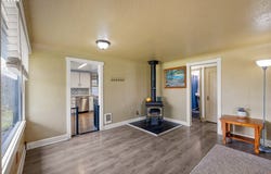 220 21ST St, Springfield, OR 97477