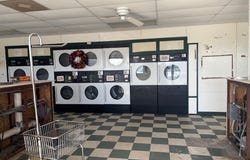 415 E Orange Avenue, Orange Grove, TX 78372