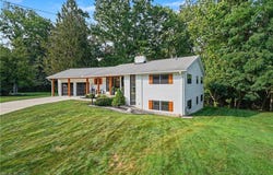 10385 King Coe Lane, Strongsville, OH 44149