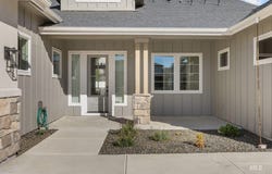 8376 W Brooks Dr, Boise, ID 83714