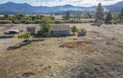 1095 Hyampom Road, Hayfork, CA 96041