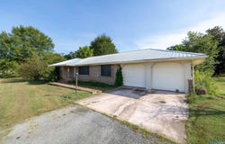 1994 Bexar Avenue E, Hamilton, AL 35570