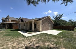 8207 1st, Somerset, TX 78069
