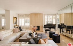121 S Palm Dr, Beverly Hills, CA 90212