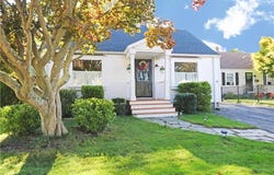 12 Beacon Terrace, Middletown, RI 02842