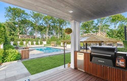 9 SEASIDE AVE, Hampton Bays, NY 11946