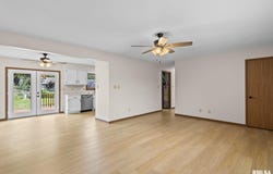 1913 Scarbrough Road, Springfield, IL 62702