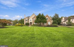 1093 DREW Drive, YARDLEY, PA 19067