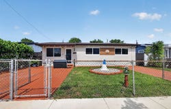 4585 E 9th Ln, Hialeah, FL 33013