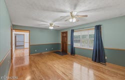 142 Oak Drive, Kingston, TN 37763