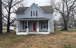 211 S 6th Street, Deepwater, MO 64740