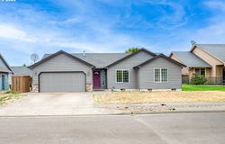 572 ROYAL TERN Ave, Halsey, OR 97348