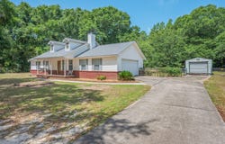 6014 Robin Road, Crestview, FL 32539