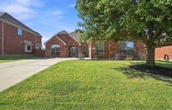 812 Peach Lane, Burleson, TX 76028
