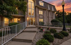 306 Swan Drive, Dyer, IN 46311