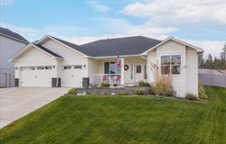 9302 W Floyd Dr, Cheney, WA 99004