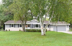 5565 S Monaco Pl, Hales Corners, WI 53130