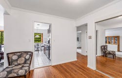 1205 E Broadway, Hewlett, NY 11557