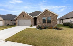 7537 Prairie Holly Lane, Venus, TX 76084