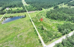 15926 FM 105, Vidor, TX 77662