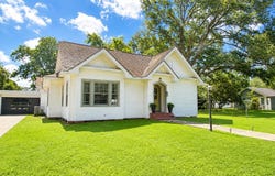 210 S 6th Street, Eunice, LA 70535